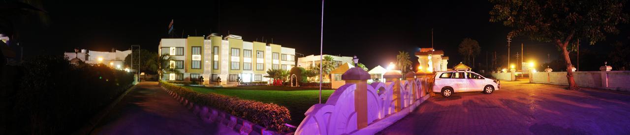 Safari Hotel & Resort Сомнатх Экстерьер фото